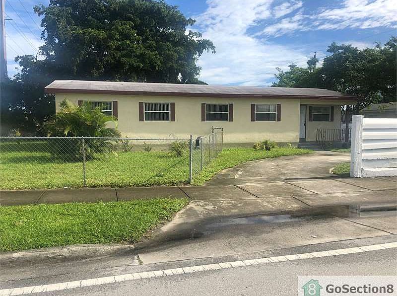 1st image of 2400 NW 31st Ave