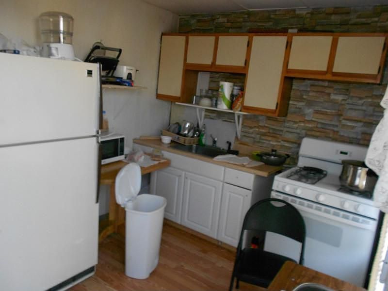 2nd image of 8 Garfield Ave APT 3