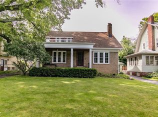 3100 Yorkshire Rd, Cleveland Heights, OH 44118