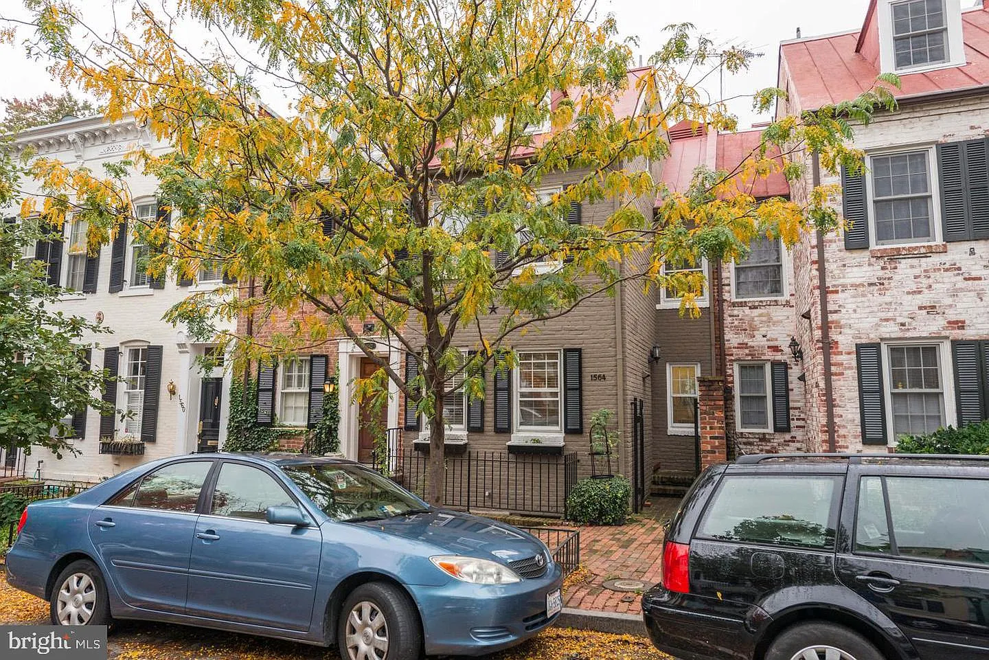 1564 33rd St NW photo 1
