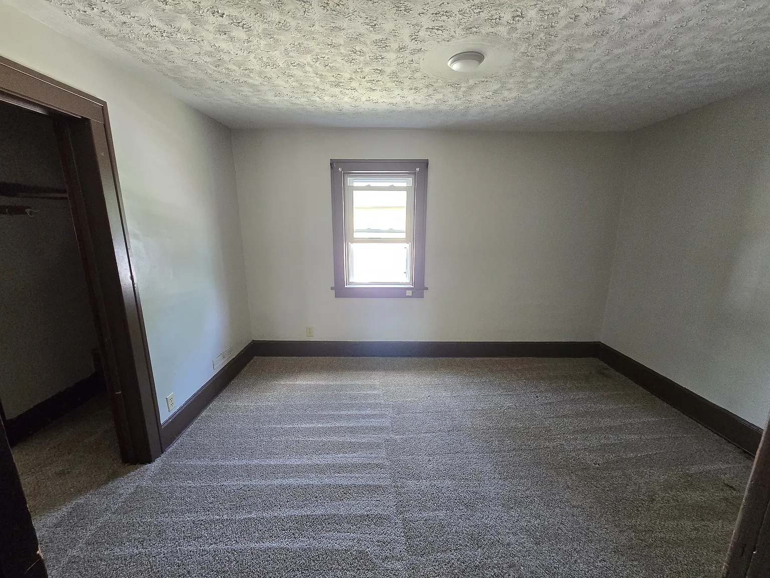 Maple St, Ashland — Photo 4