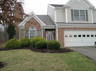 1440 Willowbrook Dr, Washington, PA 15301