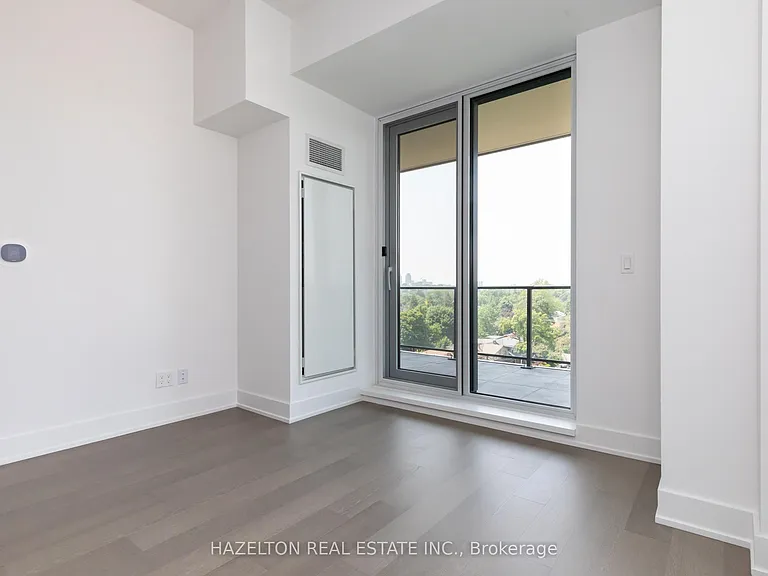 8 Manor Rd W #904 — Photo 6
