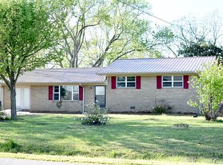 1862 Highpoint Rd, Albertville, AL 35950