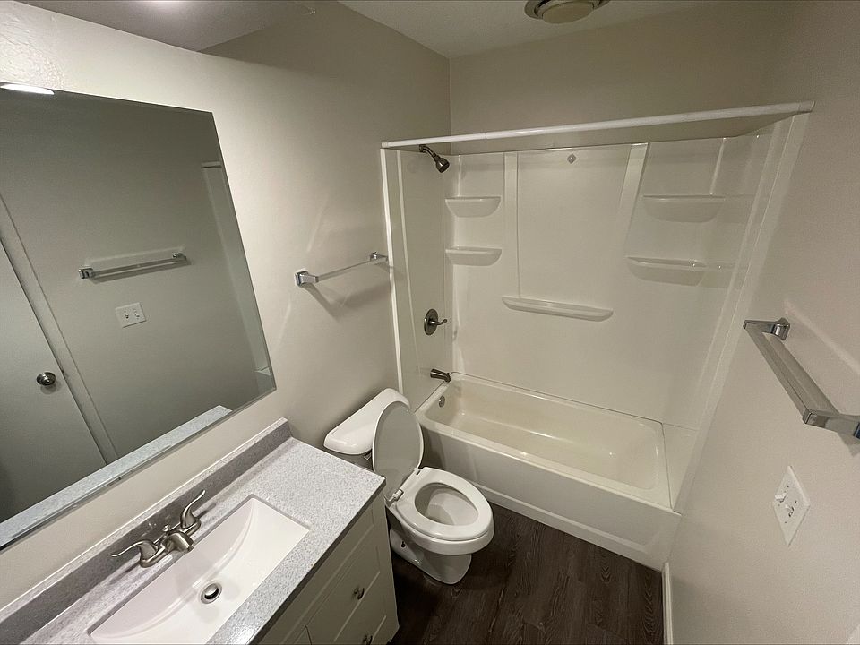 101 Surrey Ct 1 101 Surrey Ct Monticello IL Zillow