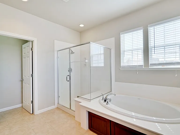 104 Alden Ct — Photo 27