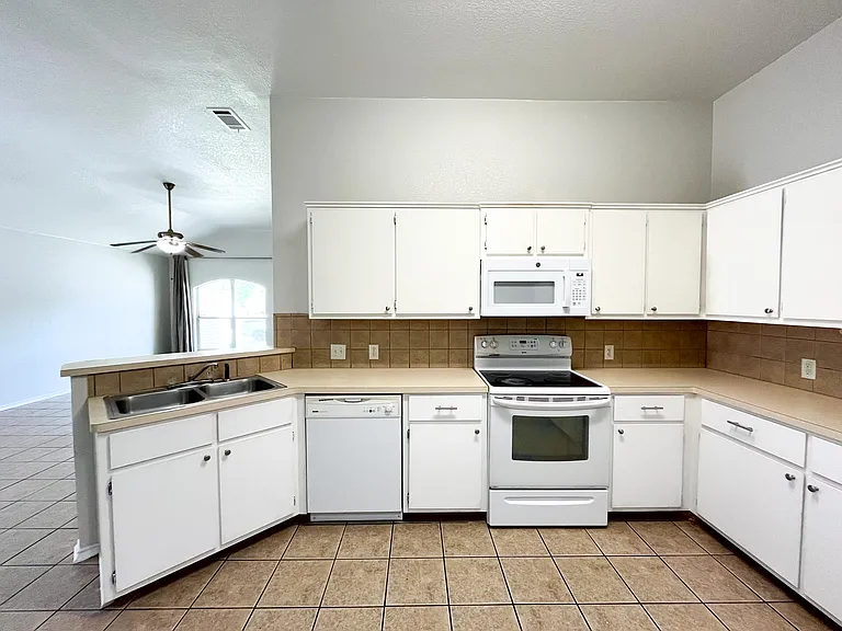 204 Dale Earnhardt Dr #A — Photo 9