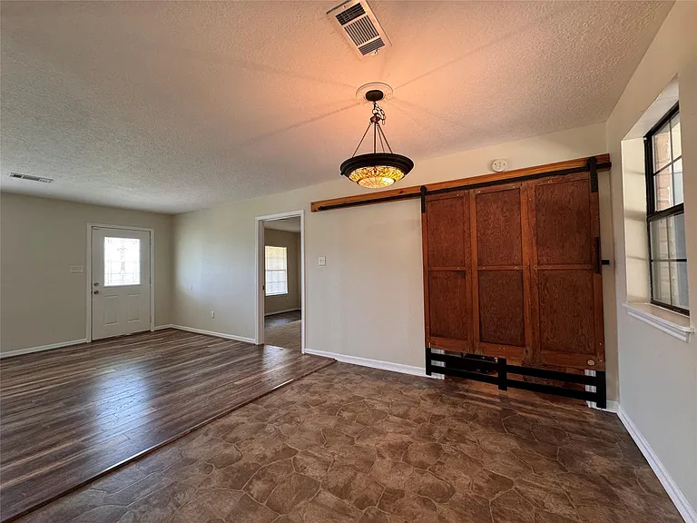105 Magnolia Ln — Photo 8