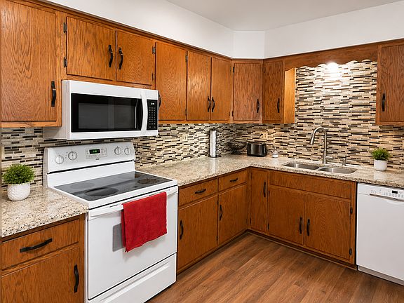 5th image of 1323 Buell Ave APT B