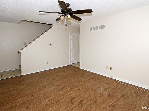 4th image of 510-12 Paul Ave