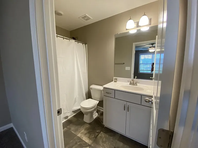 135 Country Ln — Photo 18