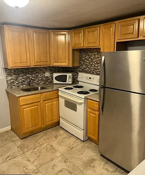2070 E Haines St — Photo 11