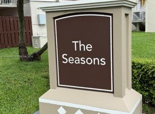 14901 SW 80th St APT 210, Miami, FL 33193