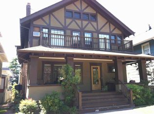 5211 16th Ave NE, Seattle, WA 98105