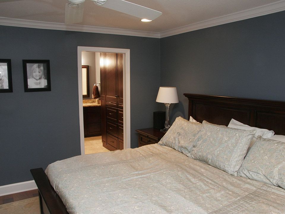 Master Bedroom & Bath
