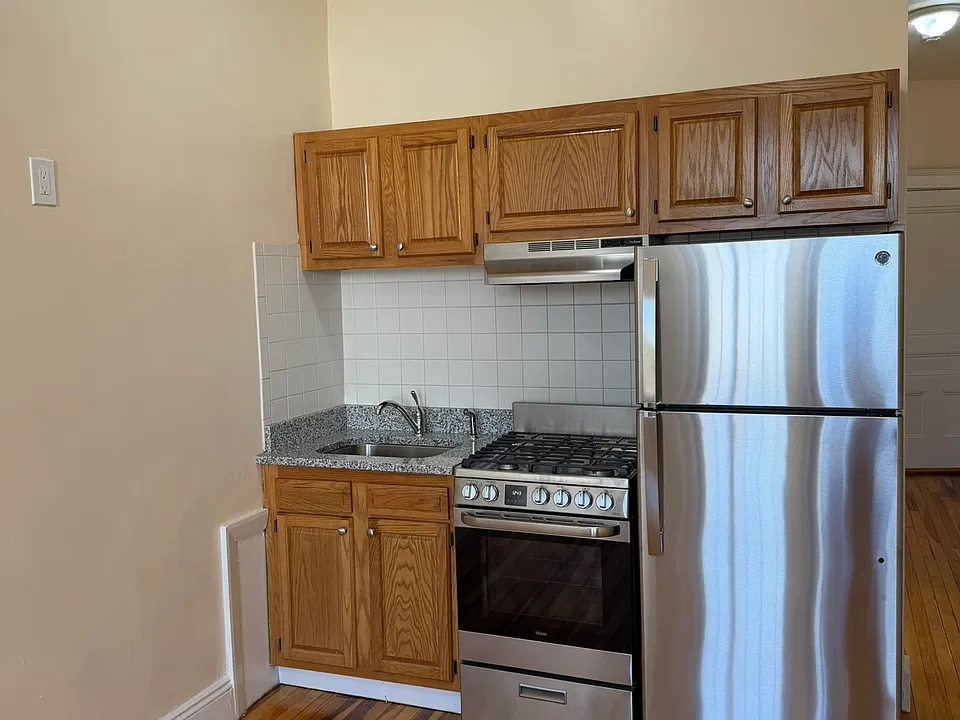 421 Hancock St #15