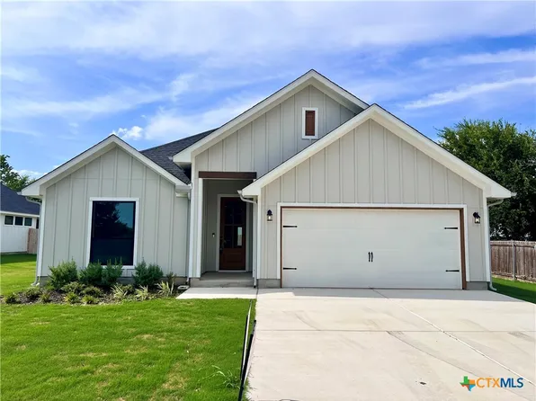 815 E Michalk St, Thorndale, TX 76577