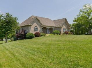 105 Big Oak Dr, Dandridge, TN 37725