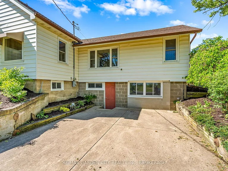 1828 Decew Rd — Photo 4