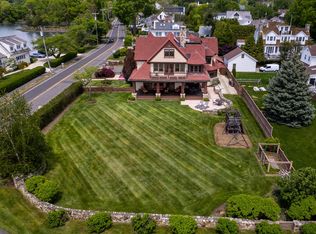 41 Compo Beach Rd, Westport, CT 06880