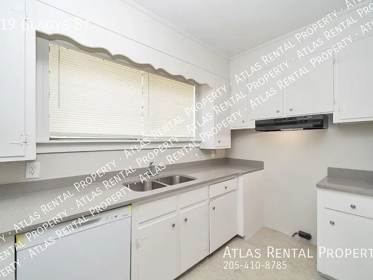 419 Gladys St — Photo 18