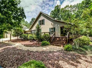 1531 Riding Club Rd, Keene, VA 22946