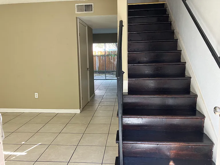 1748 Newport Pl #B — Photo 5