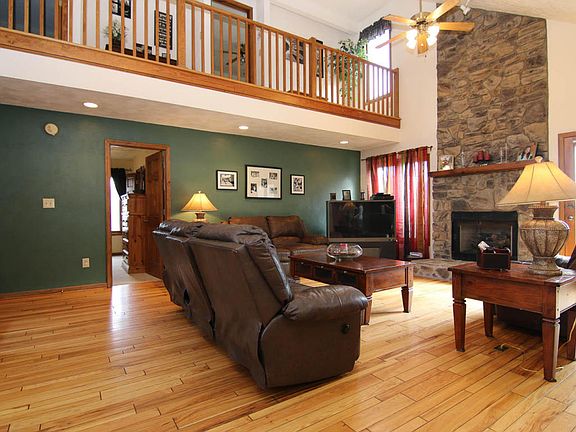 4th image of 2914 Forest Acre Ct