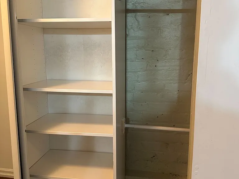 66 Mackenzie Cres #BASEMENT — Photo 9