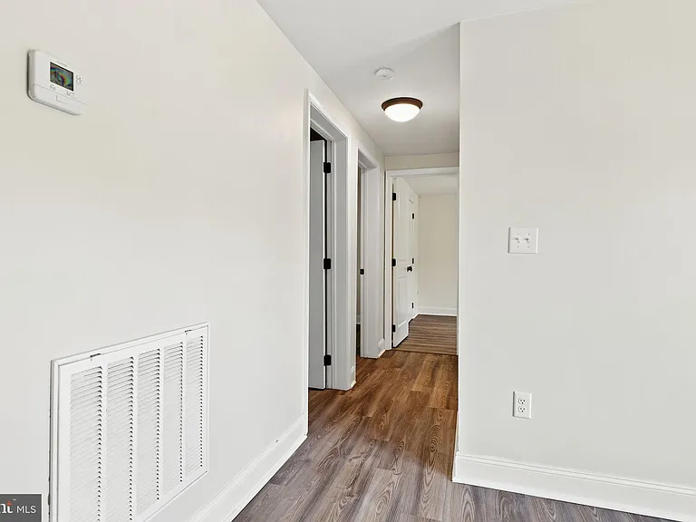 306 Fegan Rd — Photo 35