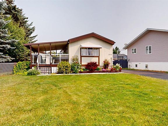 2nd image of 304 S Slade Dr