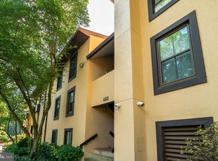 2249 Castle Rock Sq APT 2B, Reston, VA 20191