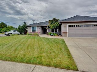 753 Mendolia Way, Central Pt, OR 97502