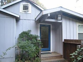 1st image of 390 Park Dr