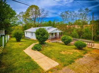 63 3rd St, Peebles, OH 45660