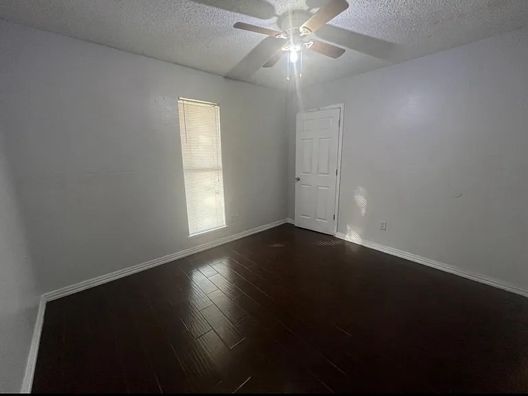 6004 Pinto Cir — Photo 20