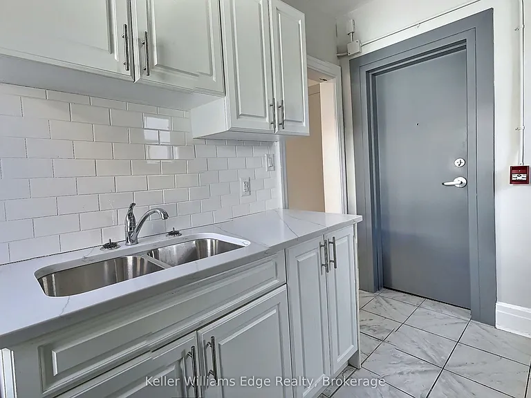8 Tisdale St S #8 — Photo 4