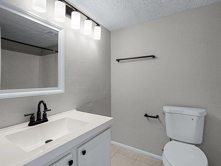 136 Blue Point Way — Photo 15