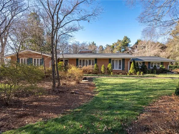 4255 Briar Creek Rd, Clemmons, NC 27012