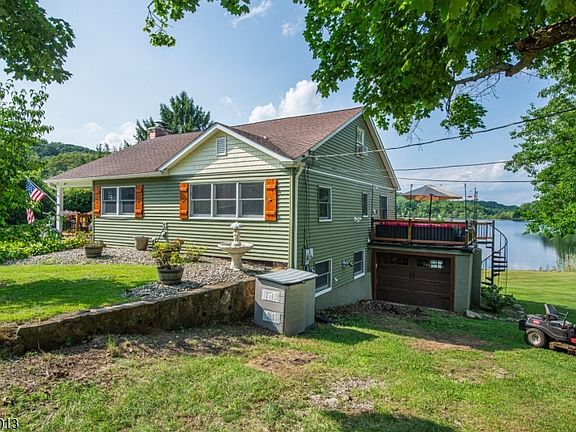 5th image of 48 Lakeside Ave