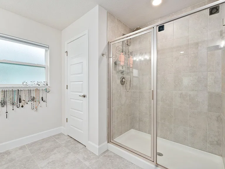 8324 Amalfi Cir — Photo 36