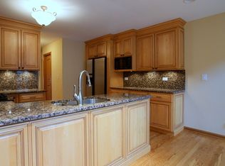 184 S Wood Dale Rd, Wood Dale, IL 60191