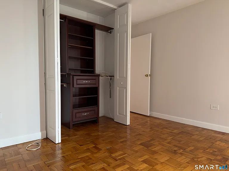 87 Glenbrook Rd #7G — Photo 9