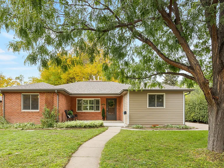 160 Circle Dr — Photo 31