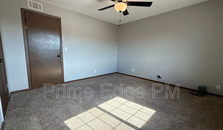 1109 N 28th St #12 — Photo 17