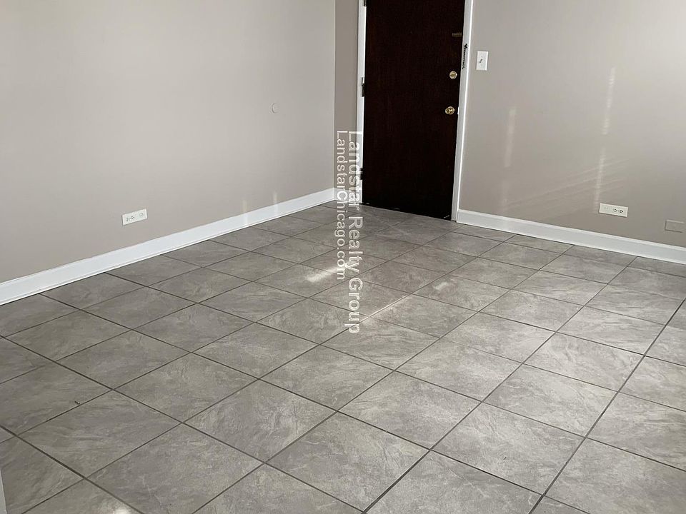 1st image of 9610 Ivanhoe Ave APT 11
