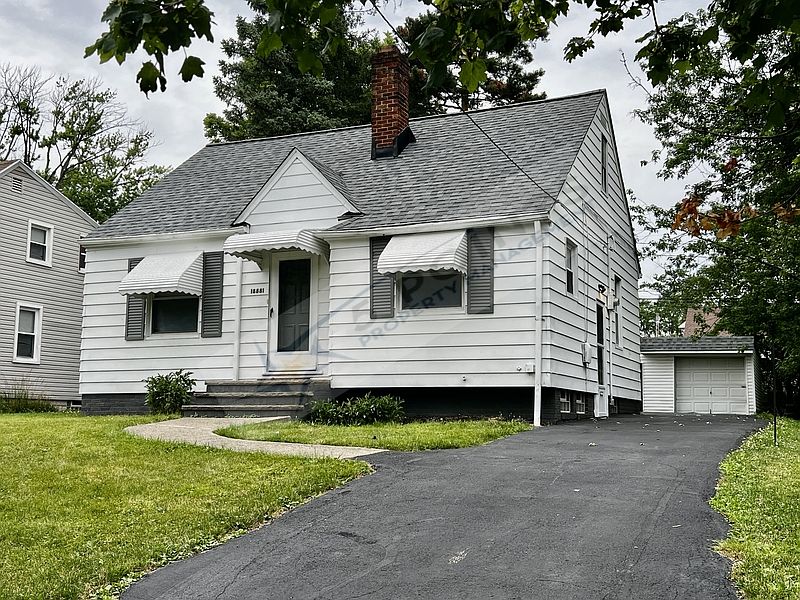 1st image of 18881 Raymond St