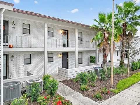 2912 Plaza Terrace Dr — Photo 1