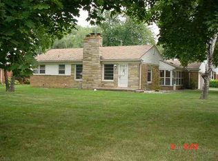 30920 Schoolcraft Rd, Livonia, MI 48154