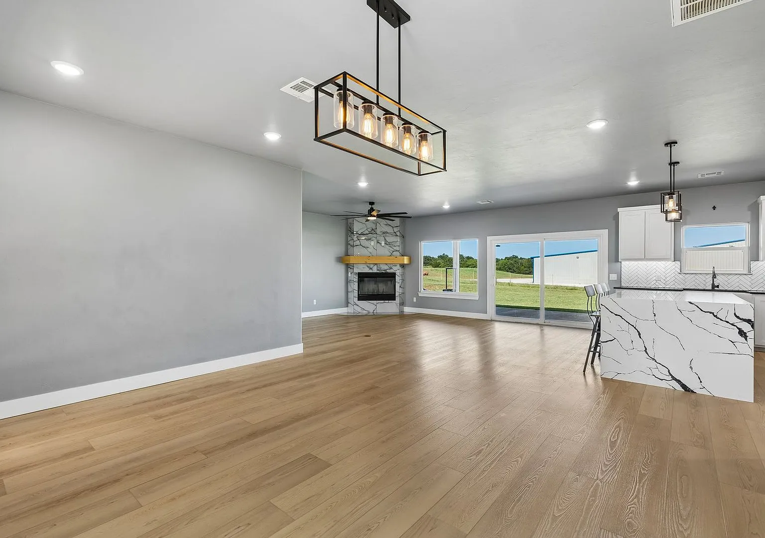 4930 Meadow Dr — Photo 4